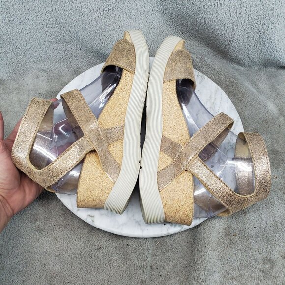 Fly London Shoes Womens EU 40 US 9-9.5 Gold Leather Wink Ankle Strap Sandals - Picture 6 of 14